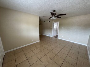 1015 N Gilmer St in Killeen, TX - Building Photo - Building Photo