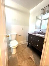 16830 Wyandotte St in Los Angeles, CA - Building Photo - Building Photo