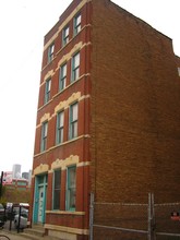 707 W Grand Ave in Chicago, IL - Building Photo - Building Photo