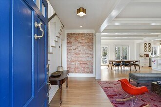305 Delmont Dr NE in Atlanta, GA - Building Photo - Building Photo