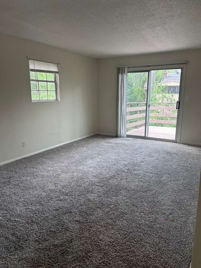 10705 W 90th Terrace in Overland Park, KS - Building Photo - Building Photo