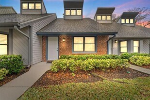 5206 Pine Mill Ct, Unit 3 in Temple Terrace, FL - Building Photo