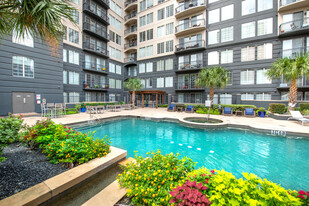 SKYE of Turtle Creek Apartamentos