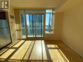 65-3265 Bremner Blvd in Toronto, ON - Building Photo - Building Photo