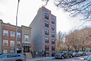 370 E 158th St in Bronx, NY - Building Photo