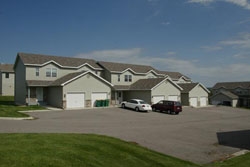 Aspen Court Townhomes in St. Peter, MN - Building Photo