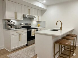 10402 Laurel Ridge Way in Fredericksburg, VA - Building Photo