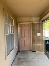 1203 Wakefield Dr in Arlington, TX - Building Photo - Building Photo