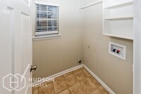 2711 Lexington St photo'