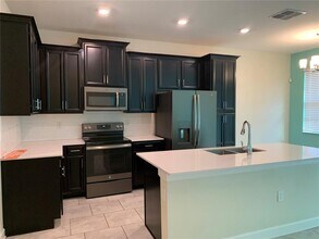 1353 Shinnecock Hills Dr in Four Corners, FL - Building Photo - Building Photo