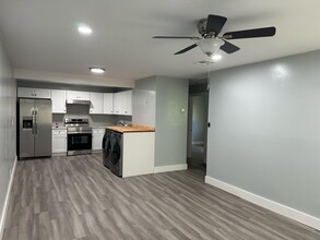 7521 NW 44th Ct in Coral Springs, FL - Building Photo - Building Photo
