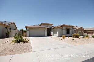 18462 W Western Star Blvd in Goodyear, AZ - Building Photo