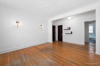 726 Hinman Ave in Evanston, IL - Building Photo - Building Photo