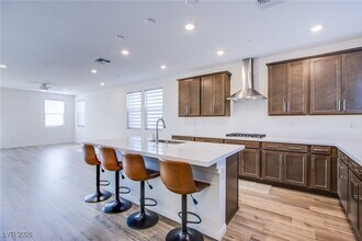 11649 Stone Curlew Ave in Las Vegas, NV - Building Photo - Building Photo