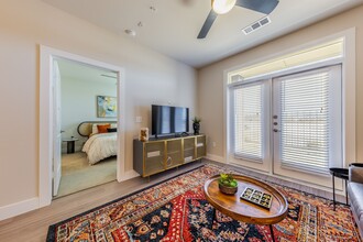 Lenox Park in Austin, TX - Building Photo - Building Photo