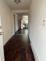 14 Pearl St in Manchester, CT - Building Photo