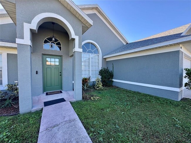 402 Lark Ct in Kissimmee, FL - Building Photo - Building Photo