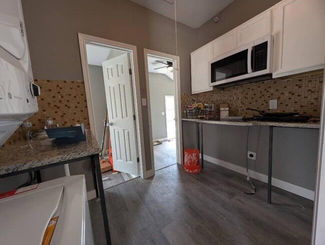 3024 Searcy Dr in Dallas, TX - Building Photo - Building Photo