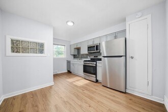 420 Prospect Blvd in Elgin, IL - Building Photo - Building Photo