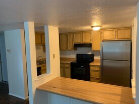 27701 Evergreen Run, Unit 27701 in Imperial, PA - Building Photo