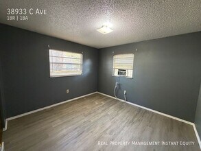 38933 C Ave in Zephyrhills, FL - Building Photo - Building Photo