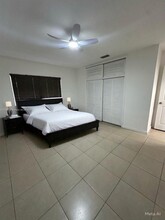 402 SW 8th St in Hallandale, FL - Building Photo - Building Photo