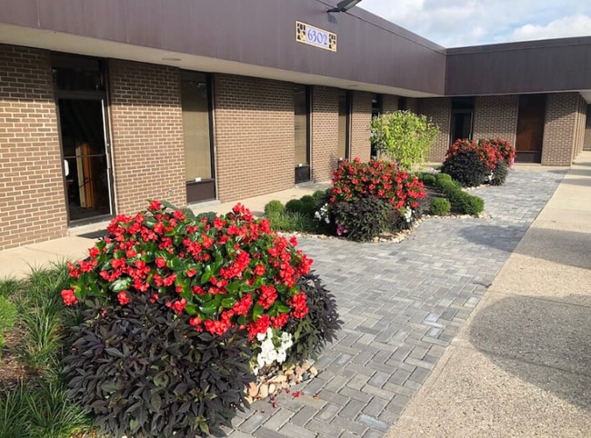 6302 Rucker Rd, Unit 6302-B in Indianapolis, IN - Building Photo - Building Photo