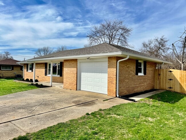 304 Sycamore Rd in Trenton, OH - Building Photo - Building Photo