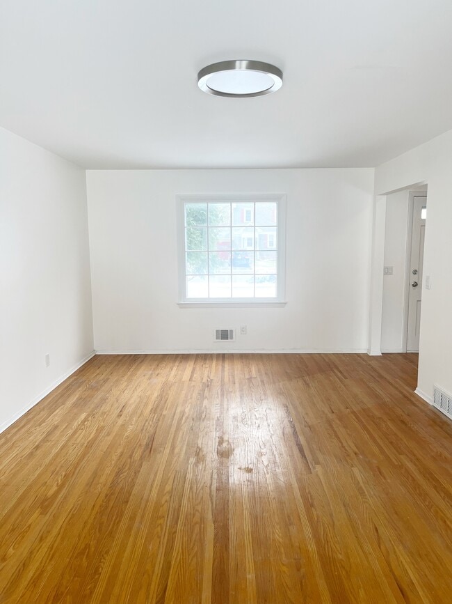 104 Seminole Way in Rochester, NY - Foto de edificio - Building Photo