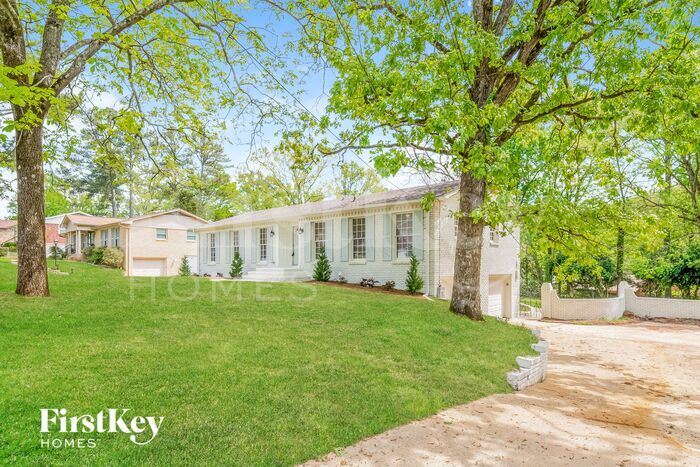 829 Jeffery Ln in Birmingham, AL - Foto de edificio