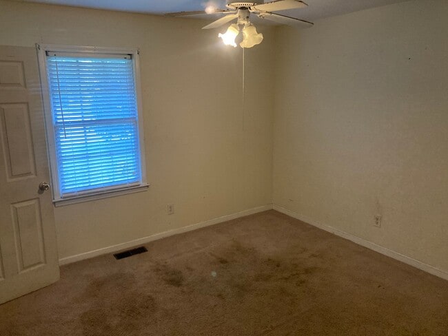 110 W Wedgewood Cir in Newnan, GA - Building Photo - Building Photo