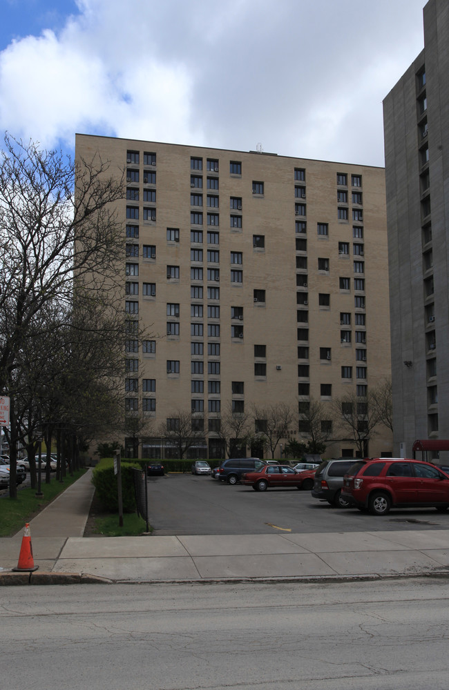 Metro Plaza Apartments in Binghamton, NY - Building Photo - Building Photo