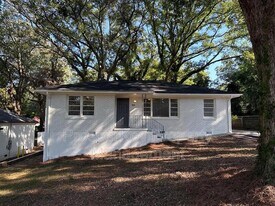 340 Adelle St SE in Atlanta, GA - Building Photo