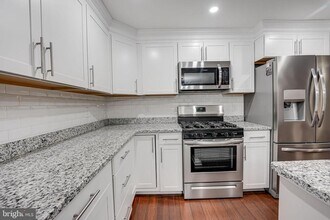 3206 Shaw Park Ct in Alexandria, VA - Building Photo - Building Photo