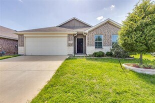 9013 Zubia Ln in Fort Worth, TX - Building Photo