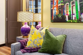 611 Commerce St in New Orleans, LA - Foto de edificio - Building Photo