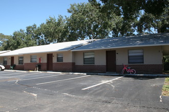 Sunny View Apartments in Dunedin, FL - Building Photo - Building Photo