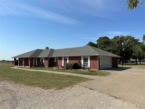 16125 State Hwy 160 in Blue Ridge, TX - Foto de edificio - Building Photo