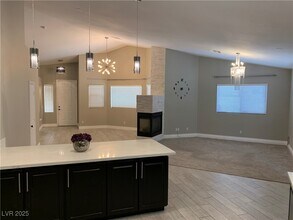 90 Broken Putter Way in Las Vegas, NV - Building Photo - Building Photo