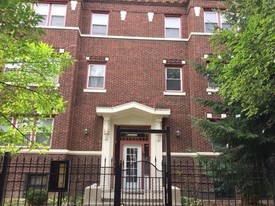 6516 S University Apartments