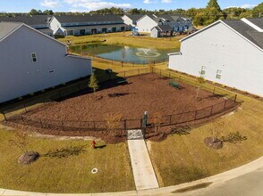 2610 Gazebo Wy in Winterville, NC - Building Photo - Building Photo