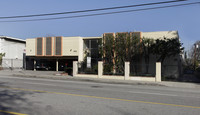 6136 Fulton Ave in Van Nuys, CA - Building Photo - Building Photo