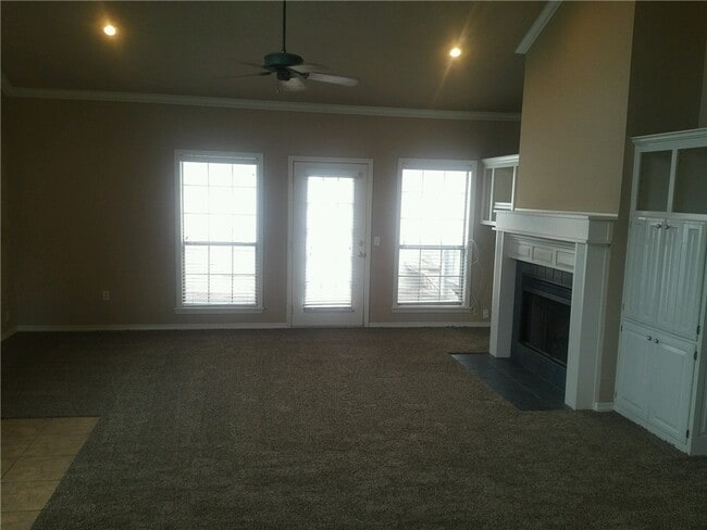 1754 Pointer Ln in Fayetteville, AR - Building Photo - Building Photo