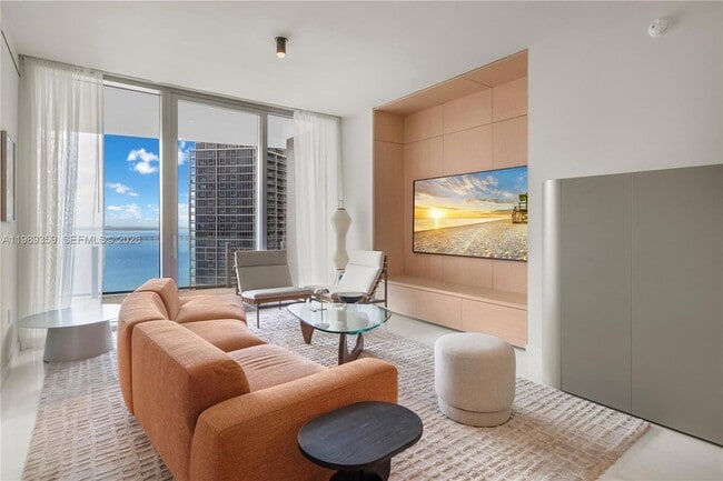 300 Biscayne Blvd Way, Unit 3005W in Miami, FL - Building Photo - Building Photo