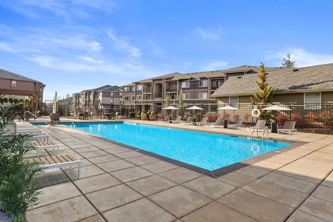 Cedar Falls in Portland, OR - Building Photo - Building Photo