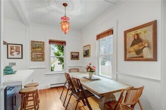 24 Hunter Ave in Newport, RI - Building Photo - Building Photo