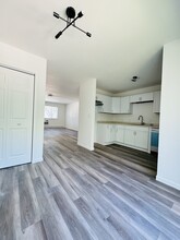 700 Mansfield Ct in Hartland, WI - Building Photo - Building Photo