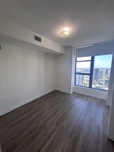 421 NW 6th St, Unit 1801 in Miami, FL - Building Photo - Building Photo