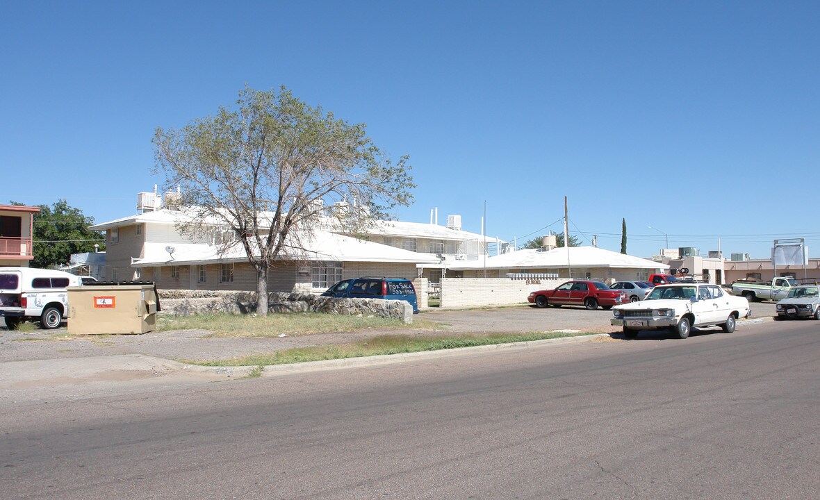 4737 Maxwell Ave in El Paso, TX - Building Photo