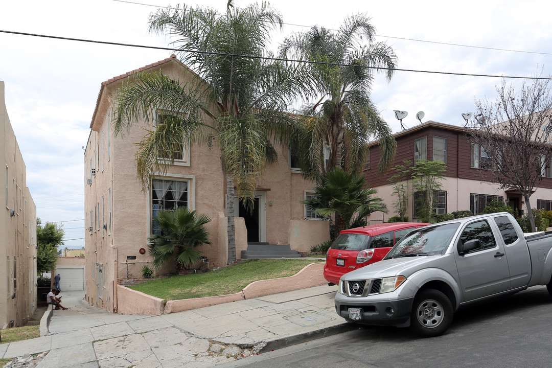 319 N Mariposa Ave in Los Angeles, CA - Building Photo